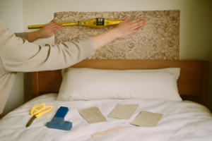 Papier peint tête de lit moderne pour chambre à coucher — motif grand format et ambiance cosy